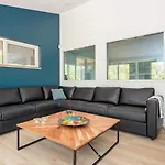 Luxury Retreat With Pool - By Traum 別荘 *