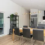 Luxury Retreat With Pool - By Traum 別荘 Oksbøl